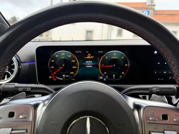 Mercedes-Benz A 180 2019 - 25999 EUR, 100000 km - AUTO.MOTO.pt - 100000km - foto 16 de 25
