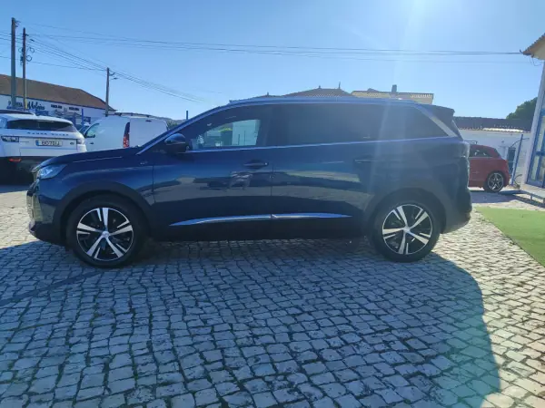 Peugeot 5008 2024 — foto 3 de 29