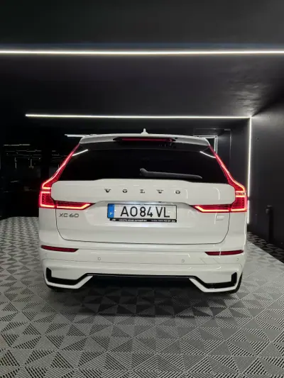 Volvo XC 60 2022 - 36750 EUR, 142382 km - AUTO.MOTO.pt - 142382km - foto 13 de 37