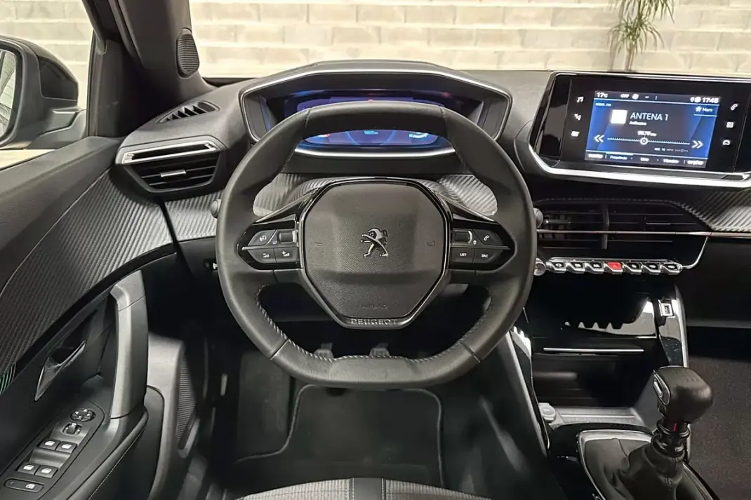 Peugeot 2008 2023 - 17450 EUR, 19220 km - AUTO.MOTO.pt - 19220km - foto 40 de 49