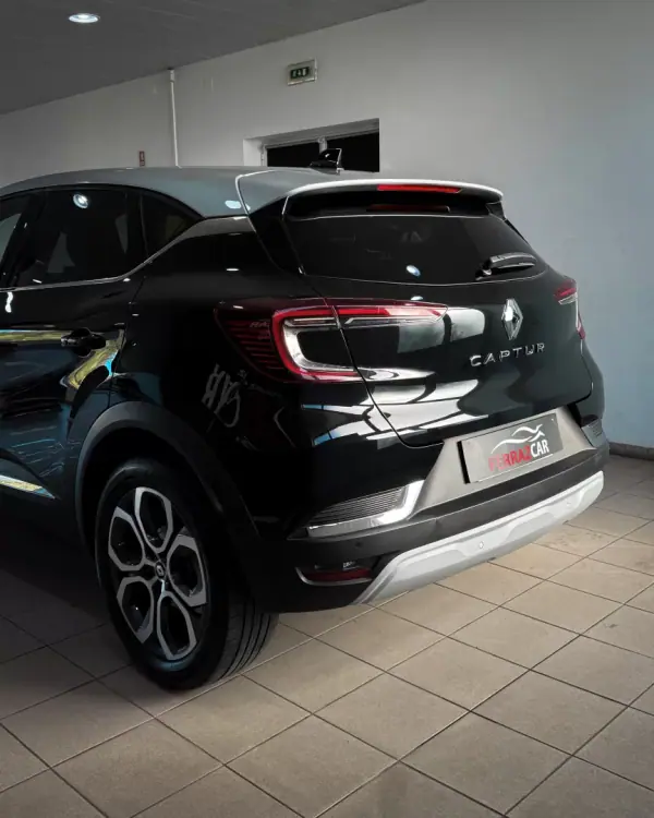 Renault Captur 2022 - 17900 EUR, 90718 km - AUTO.MOTO.pt - 90718km - foto 9 de 49