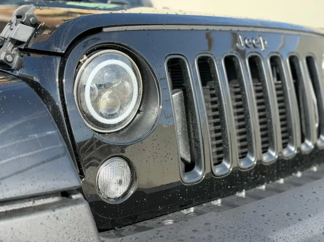 Jeep Wrangler Unlimited 2019 - 48500 EUR, 89000 km - AUTO.MOTO.pt - 89000km - foto 4 de 10