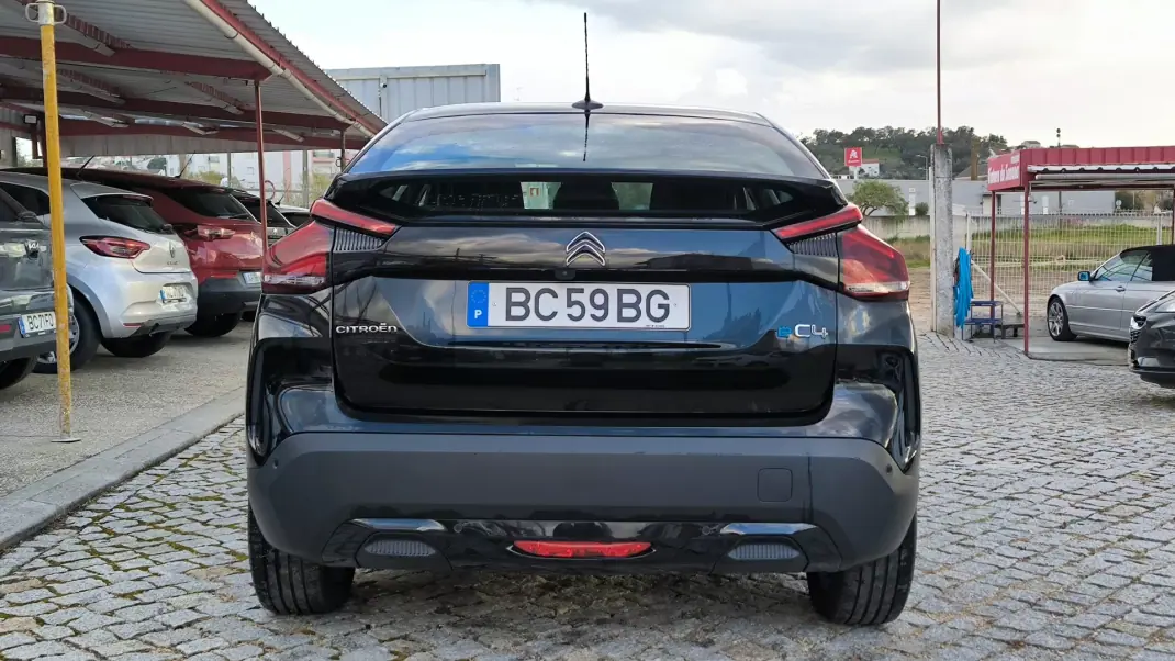 Citroën e-C4 2023 - 18950 EUR, 19926 km - AUTO.MOTO.pt - 19926km - foto 5 de 9