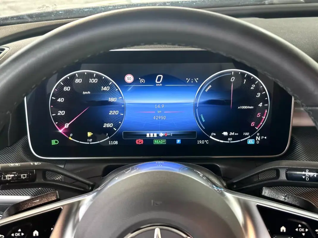 Mercedes-Benz C 300 2023 - 42900 EUR, 42950 km - AUTO.MOTO.pt - 42950km - foto 23 de 33