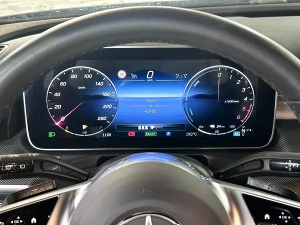 Mercedes-Benz C 300 2023 - 42900 EUR, 42950 km - AUTO.MOTO.pt - 42950km - foto 23 de 33