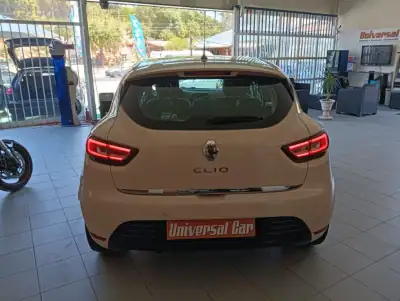 Renault Clio 2018 - 12900 EUR, 129000 km - AUTO.MOTO.pt - 129000km - foto 4 de 20