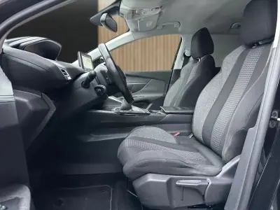 Peugeot 3008 2016 - 13800 EUR, 207000 km - AUTO.MOTO.pt - 207000km - foto 10 de 16