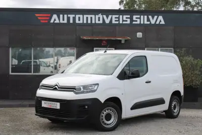 Citroën Berlingo 2022 - 13490 EUR, 146000 km - foto 1 de 24