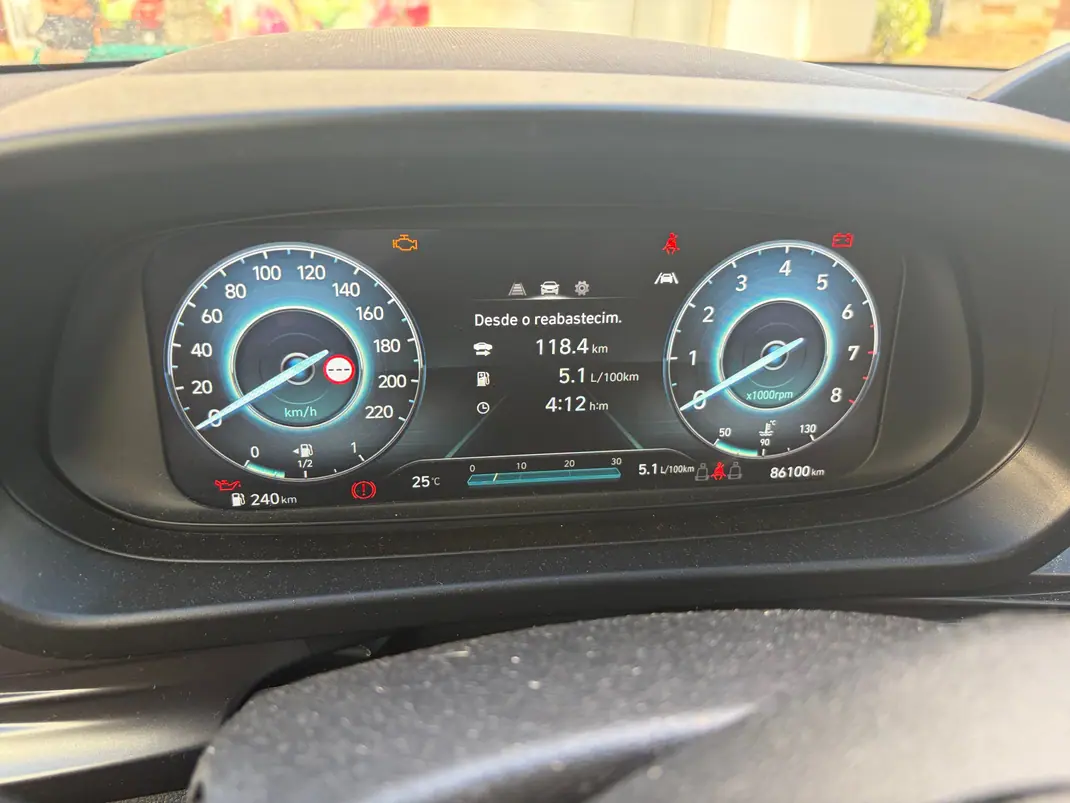Hyundai Bayon 2023 - 14500 EUR, 86000 km - 86000km - foto 4 de 6