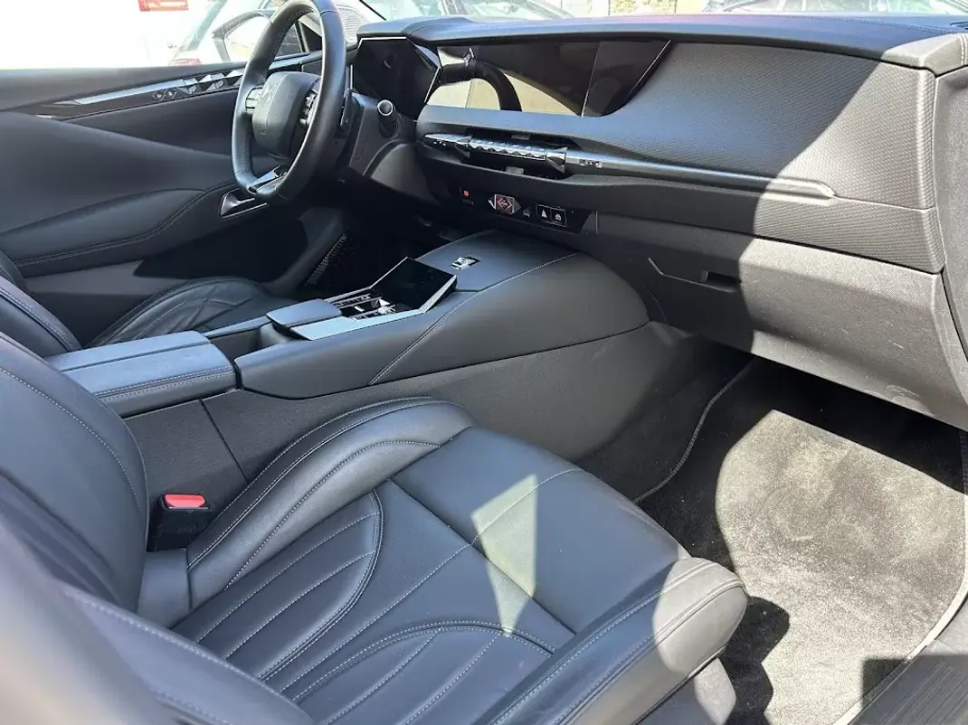 DS DS4 2022 - 25750 EUR, 41350 km - AUTO.MOTO.pt - 41350km - foto 8 de 21