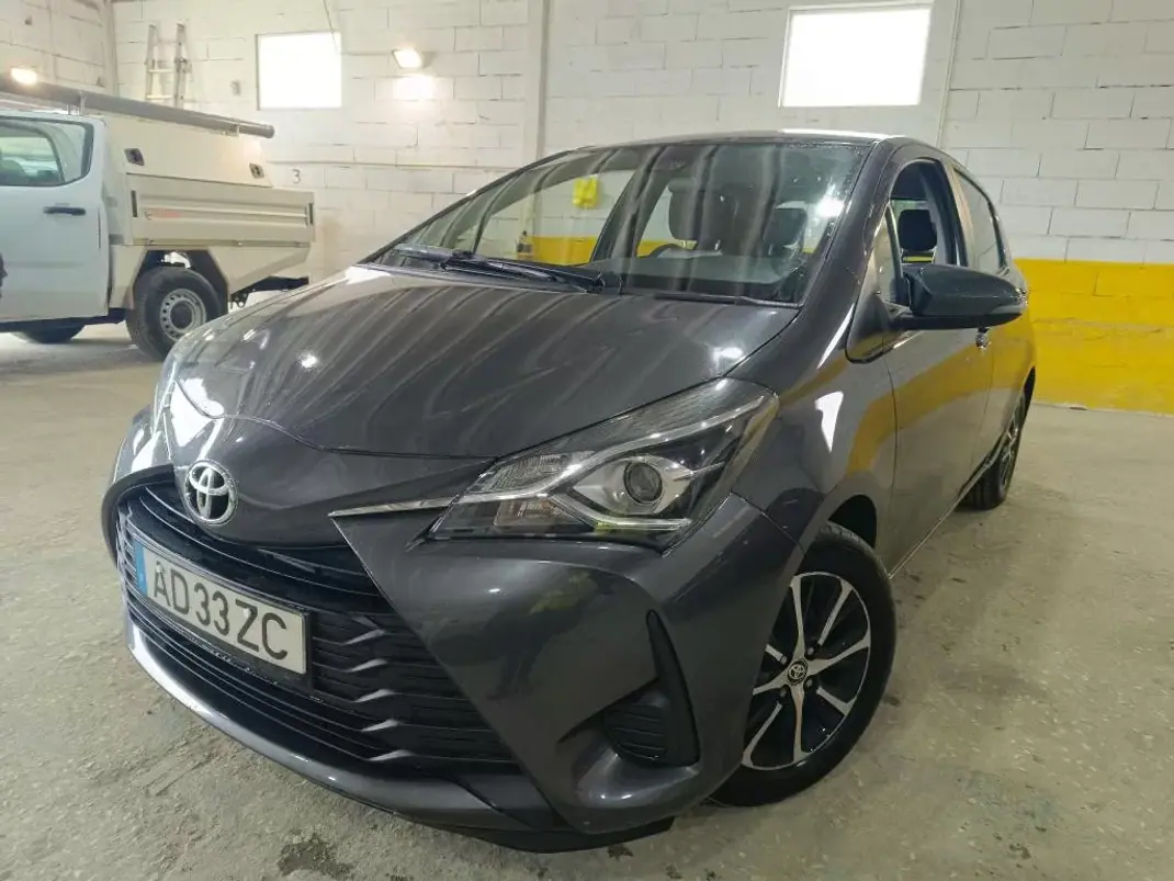 Toyota Yaris 2020 - 13950 EUR, 61582 km - AUTO.MOTO.pt - 61582km - foto 1 de 4