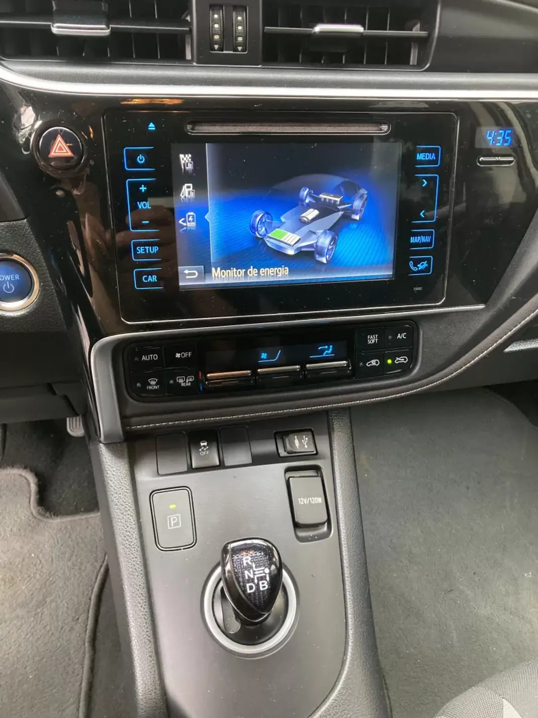Toyota Auris 2016 - 16750 EUR, 90000 km - AUTO.MOTO.pt - 90000km - foto 14 de 21