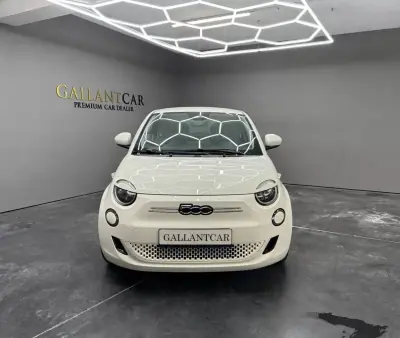 Fiat 500e 2023 - 18900 EUR, 14615 km - AUTO.MOTO.pt - 14615km - foto 1 de 8