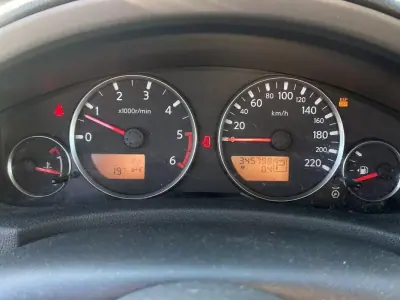 Nissan Pathfinder 2008 - 16900 EUR, 345798 km - AUTO.MOTO.pt - 345798km - foto 10 de 15