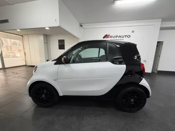 Smart ForTwo Coupé 2016 - 8990 EUR, 106408 km - AUTO.MOTO.pt - 106408km - foto 2 de 14