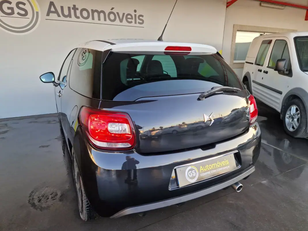 DS DS3 2011 - 9990 EUR, 188000 km - AUTO.MOTO.pt - 188000km - foto 7 de 22