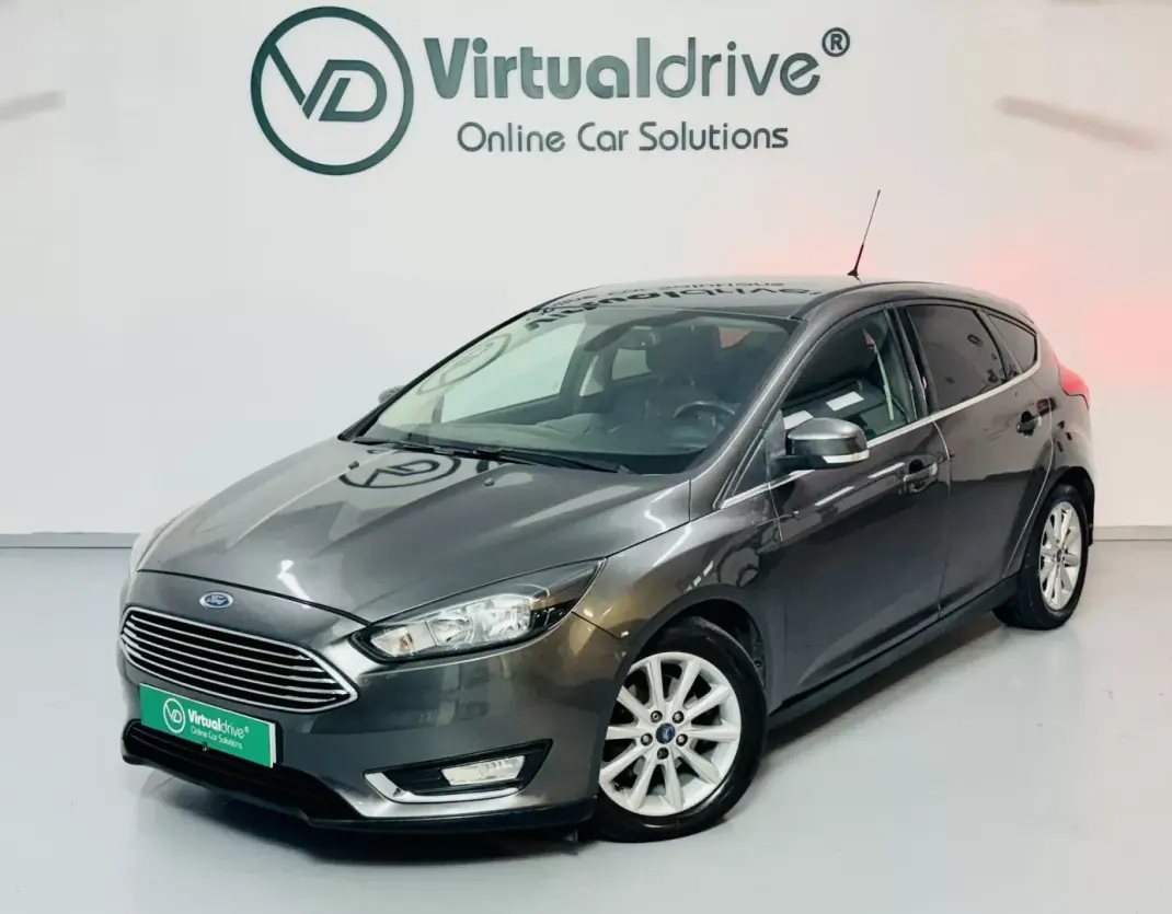 Ford Focus 2015 - 9750 EUR, 182000 km - AUTO.MOTO.pt - 182000km - foto 17 de 49