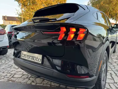 Ford Mustang Mach-E 2021 - 28990 EUR, 118000 km - AUTO.MOTO.pt - 118000km - foto 27 de 42