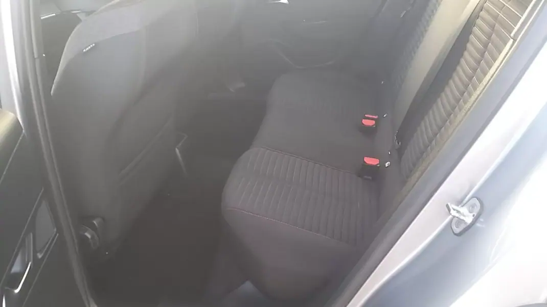 Peugeot 2008 2023 - 18250 EUR, 30000 km - AUTO.MOTO.pt - 30000km - foto 24 de 44