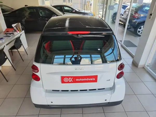 Smart ForTwo Coupé 2009 - 5250 EUR, 194000 km - AUTO.MOTO.pt - 194000km - foto 10 de 28