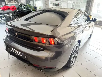 Peugeot 508 2021 - 19900 EUR, 107857 km - AUTO.MOTO.pt - 107857km - foto 4 de 23