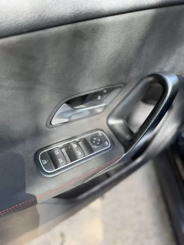 Mercedes-Benz A 180 2022 - 22999 EUR, 83000 km - AUTO.MOTO.pt - 83000km - foto 15 de 15