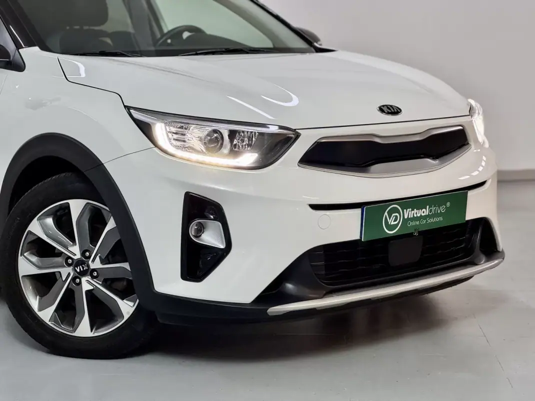Kia Stonic 2019 - 15750 EUR, 68000 km - AUTO.MOTO.pt - 68000km - foto 4 de 60