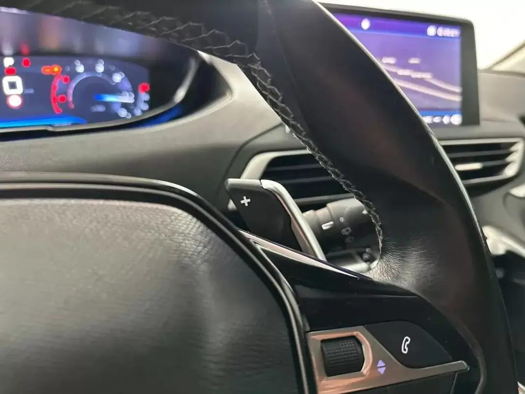 Peugeot 3008 2019 - 14990 EUR, 162229 km - AUTO.MOTO.pt - 162229km - foto 14 de 27