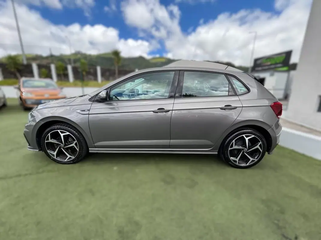 Volkswagen Polo 2021 - 18990 EUR, 71185 km - AUTO.MOTO.pt - 71185km - foto 8 de 14
