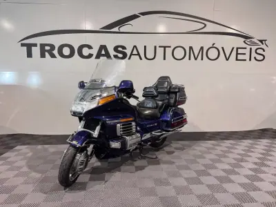 Honda Gold Wing 2000 - 8750 EUR, 84000 km - AUTO.MOTO.pt - 84000km - foto 23 de 28