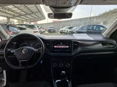 Volkswagen T-Roc 2020 - 19850 EUR, 109200 km - AUTO.MOTO.pt - 109200km - foto 14 de 25