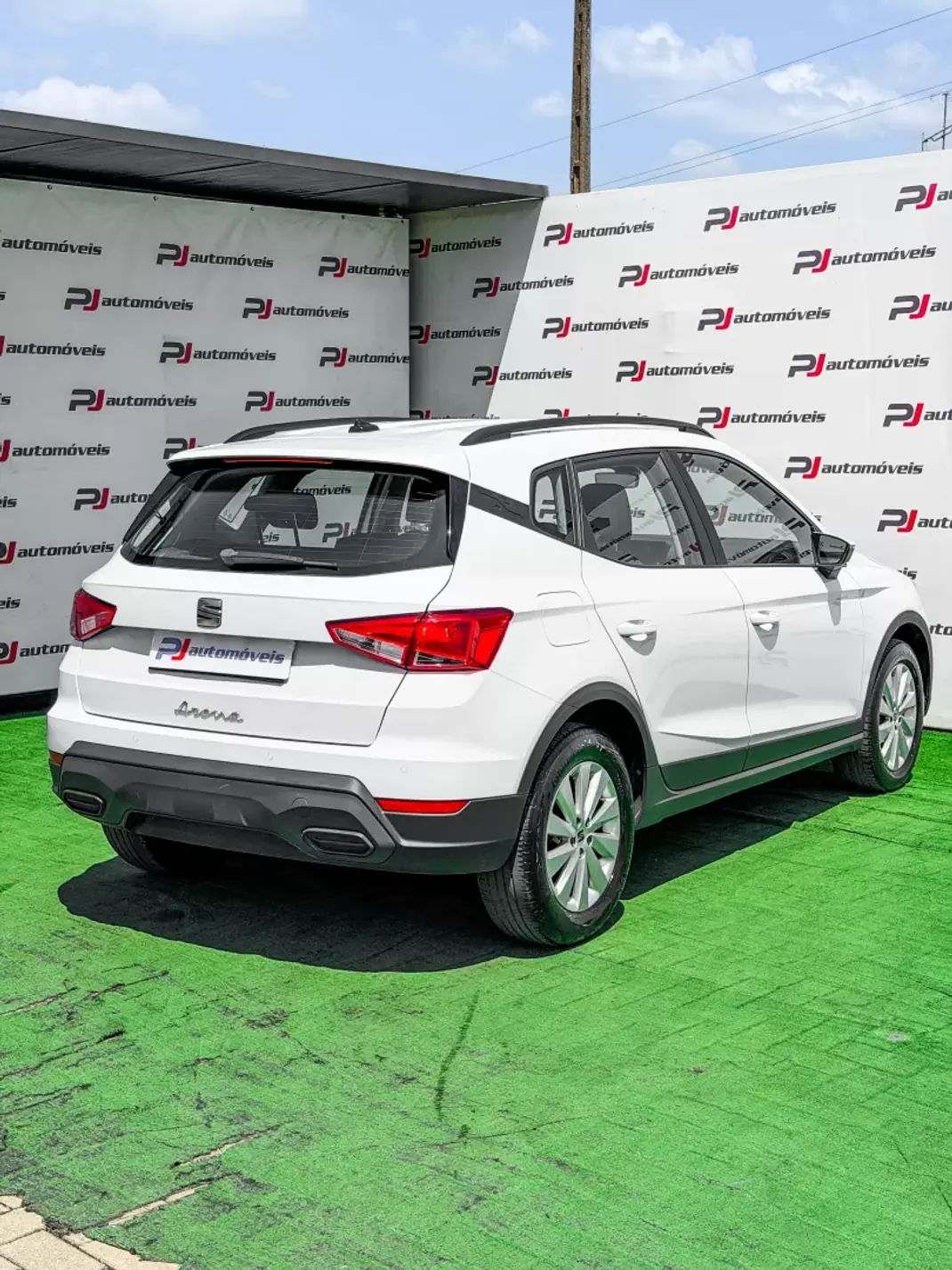 SEAT Arona 2021 - 15500 EUR, 68935 km - 68935km - foto 11 de 21
