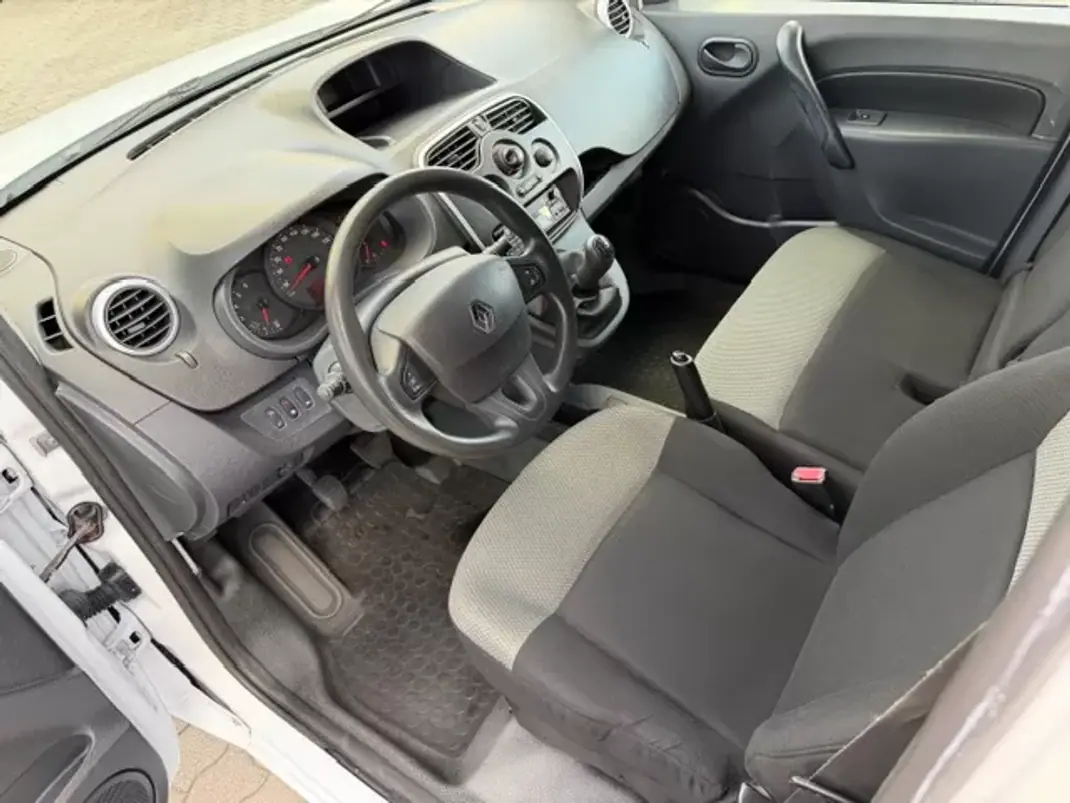 Renault Kangoo 2018 - 12900 EUR, 94420 km - AUTO.MOTO.pt - 94420km - foto 12 de 12