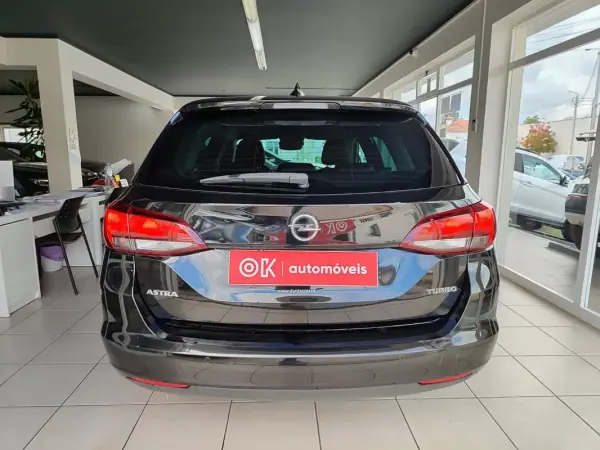 Opel Astra Sports Tourer 2016 - 8890 EUR, 174600 km - AUTO.MOTO.pt - 174600km - foto 8 de 33