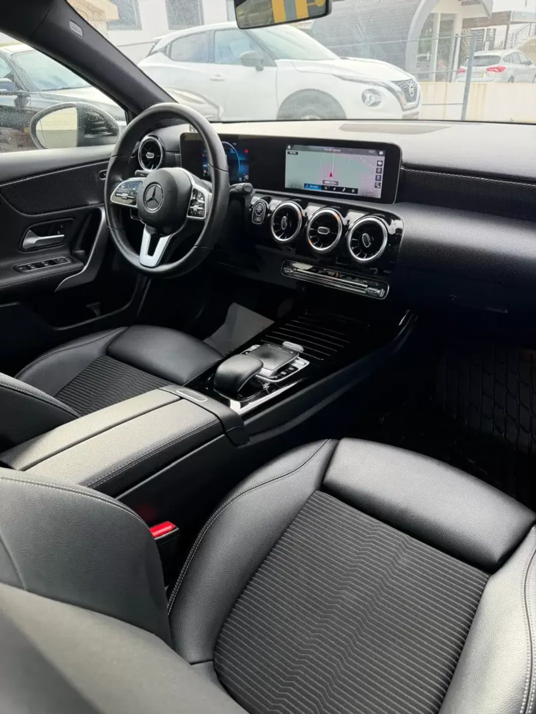 Mercedes-Benz A 180 2019 - 24950 EUR, 116000 km - AUTO.MOTO.pt - 116000km - foto 8 de 34