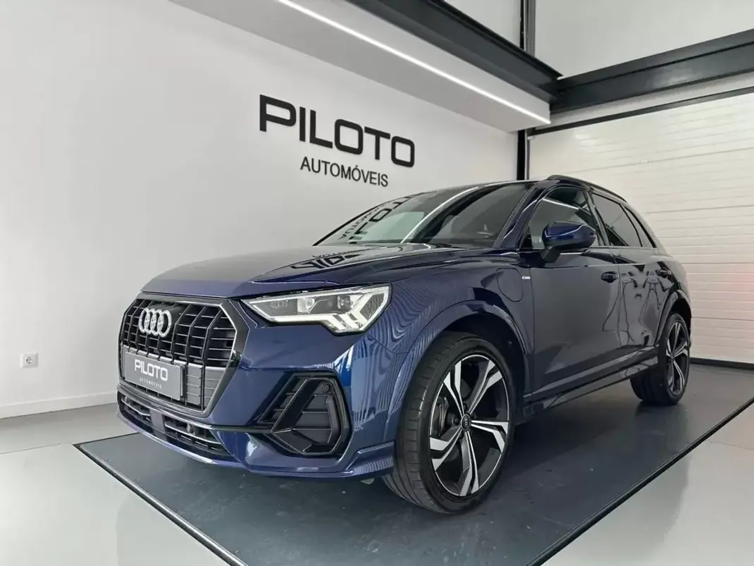 Audi Q3 Sportback 2022 - 29990 EUR, 135295 km - AUTO.MOTO.pt - 135295km - foto 1 de 34