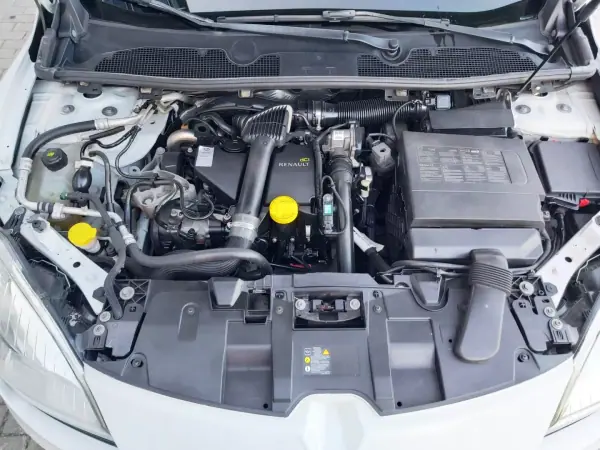 Renault Mégane 1.5 DCI III Hatchback 2013 - 3999 EUR, 317737 km - AUTO.MOTO.pt - 317737km - foto 48 de 50