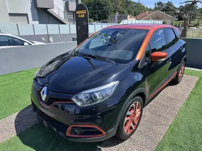 Renault Captur 2014 - 9900 EUR, 217000 km - AUTO.MOTO.pt - 217000km - foto 6 de 60