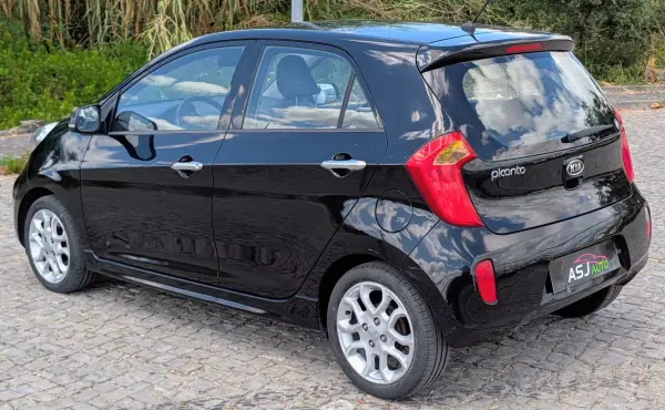 Kia Picanto 2011 - 5250 EUR, 124499 km - AUTO.MOTO.pt - 124499km - foto 7 de 21