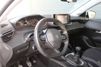 Peugeot 208 2021 - 16200 EUR, 27000 km - AUTO.MOTO.pt - 27000km - foto 11 de 19