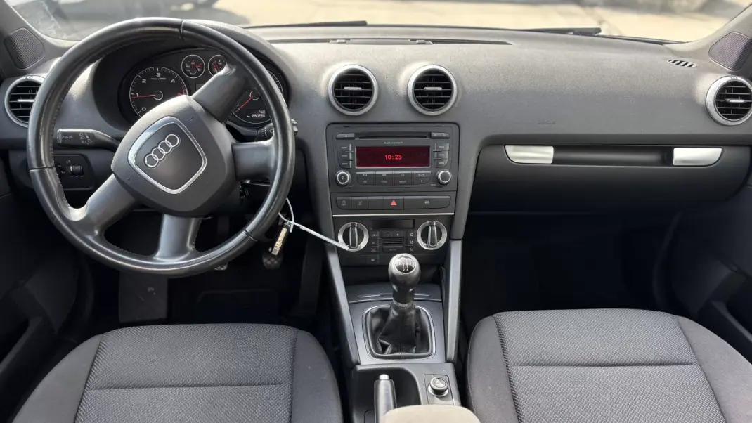 Audi A3 Sportback 2009 - 6900 EUR, 280000 km - AUTO.MOTO.pt - 280000km - foto 10 de 10