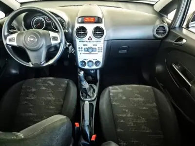 Opel Corsa 2013 - 8250 EUR, 55000 km - AUTO.MOTO.pt - 55000km - foto 4 de 9