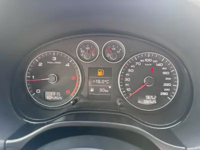 Audi A3 Sportback 2009 - 6500 EUR, 330000 km - AUTO.MOTO.pt - 330000km - foto 15 de 35