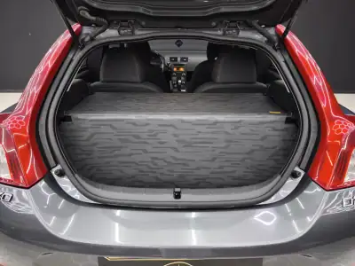 Volvo C30 2012 - 10950 EUR, 265888 km - AUTO.MOTO.pt - 265888km - foto 16 de 35