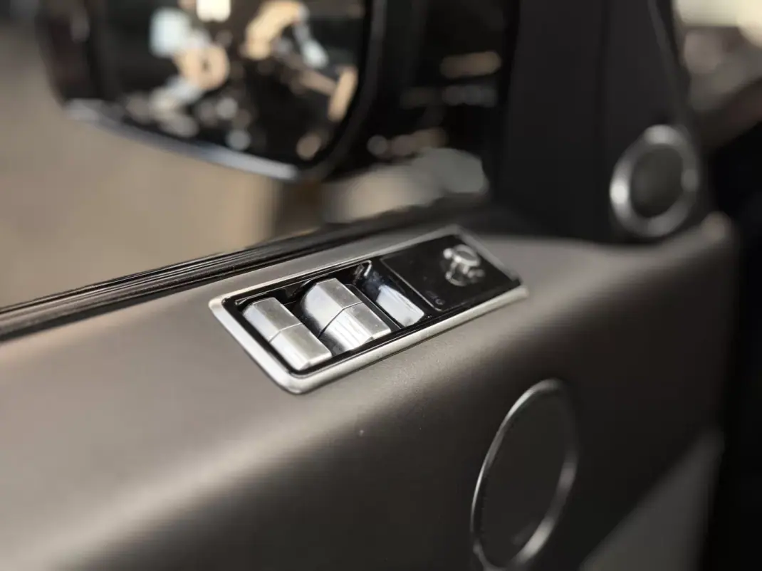 Land Rover Range Rover Sport 2019 - 41990 EUR, 149100 km - 149100km - foto 13 de 26