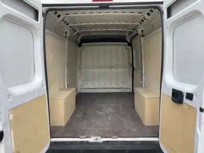 Peugeot Boxer 2.0BlueHDi L2H2 Premium 2019 - 18990 EUR, 232250 km - AUTO.MOTO.pt - 232250km - foto 17 de 17