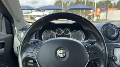Alfa Romeo MiTo 2015 - 11600 EUR, 146000 km - AUTO.MOTO.pt - 146000km - foto 28 de 40
