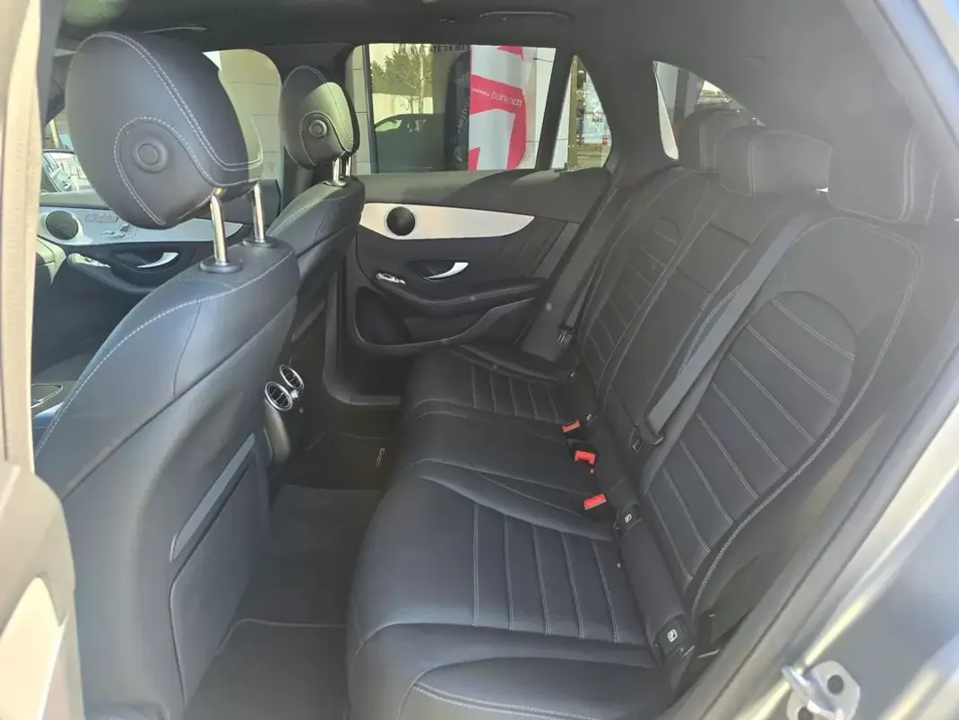 Mercedes-Benz GLC 300 2021 - 45980 EUR, 138000 km - AUTO.MOTO.pt - 138000km - foto 24 de 60
