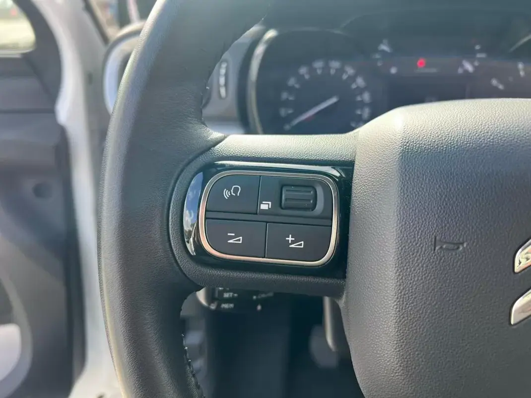 Citroën C3 2022 - 11890 EUR, 39900 km - AUTO.MOTO.pt - 39900km - foto 7 de 17