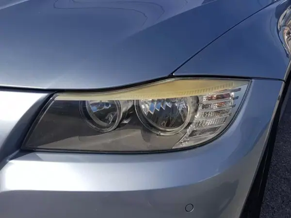 BMW 318 2011 - 10750 EUR, 300000 km - AUTO.MOTO.pt - 300000km - foto 4 de 42